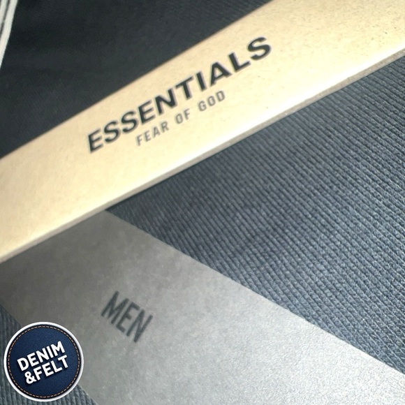 Essentials Fear of God Essentials Men’s "BLACK"
STRETCH LIMO SWEATSHORTS | NEW🔥 - Picture 11 of 16